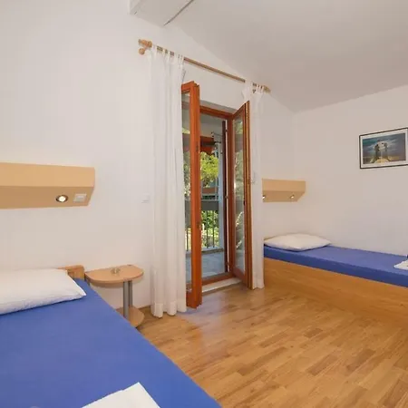 Gostinjska kuća Morena 2*